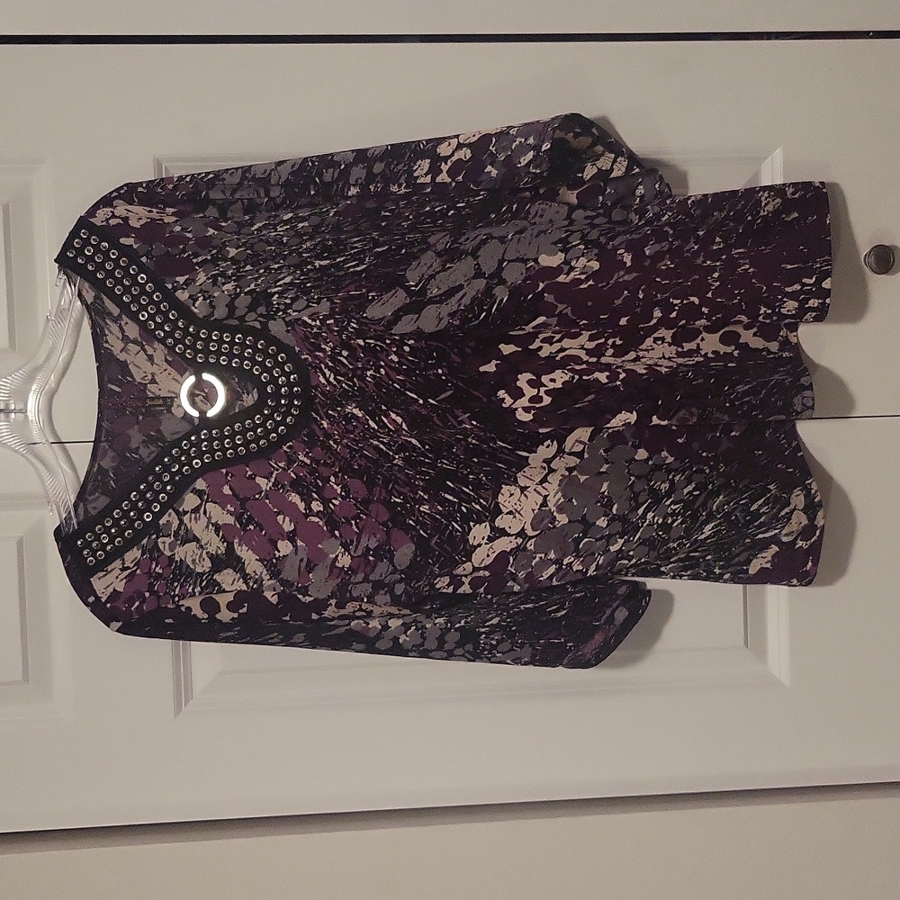Judith 3/4 sleeve blouse with detailing on front size 3X